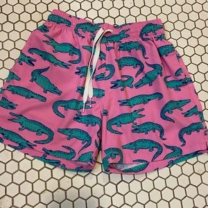 CHUBBIES Glades Lined Swim Shorts Pink Green Alligator Crocodile 4.5” size XS